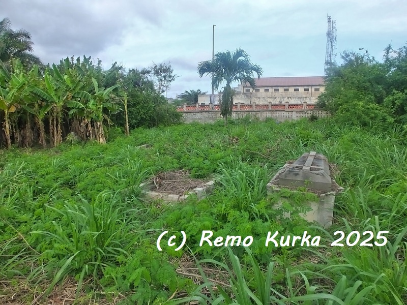 1824 War Cemetery. This colonial-era burial ground, dating back to the aftermath of the Anglo–Ashanti conflict of 1824